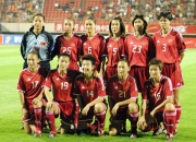 米兰体育-包含女足对决平分秋色，观众眼球不离的词条