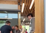 米兰体育-包含只关于吐槽｜库里公开招募詹姆斯去打球；喷不过就拉黑；杨瀚森排面的词条
