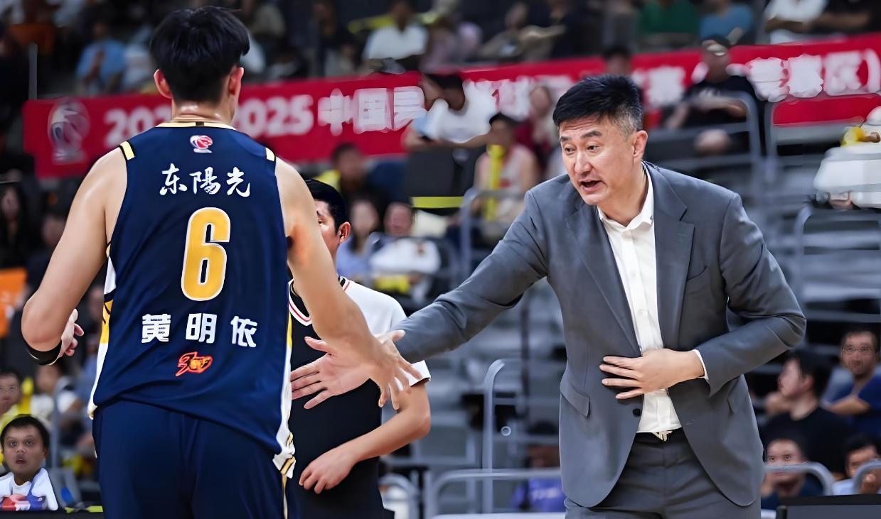 关于林崴31分同曦不敌广东李弘权26分上海胜四川的信息