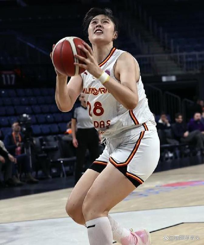 包含转会飞翼后首秀！李月汝2分2板2助正负值+9的词条