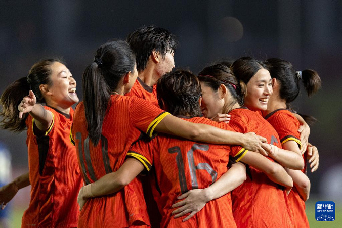 包含东亚杯-中国女足4-2中国台北两球领先被追平邵子钦双响的词条