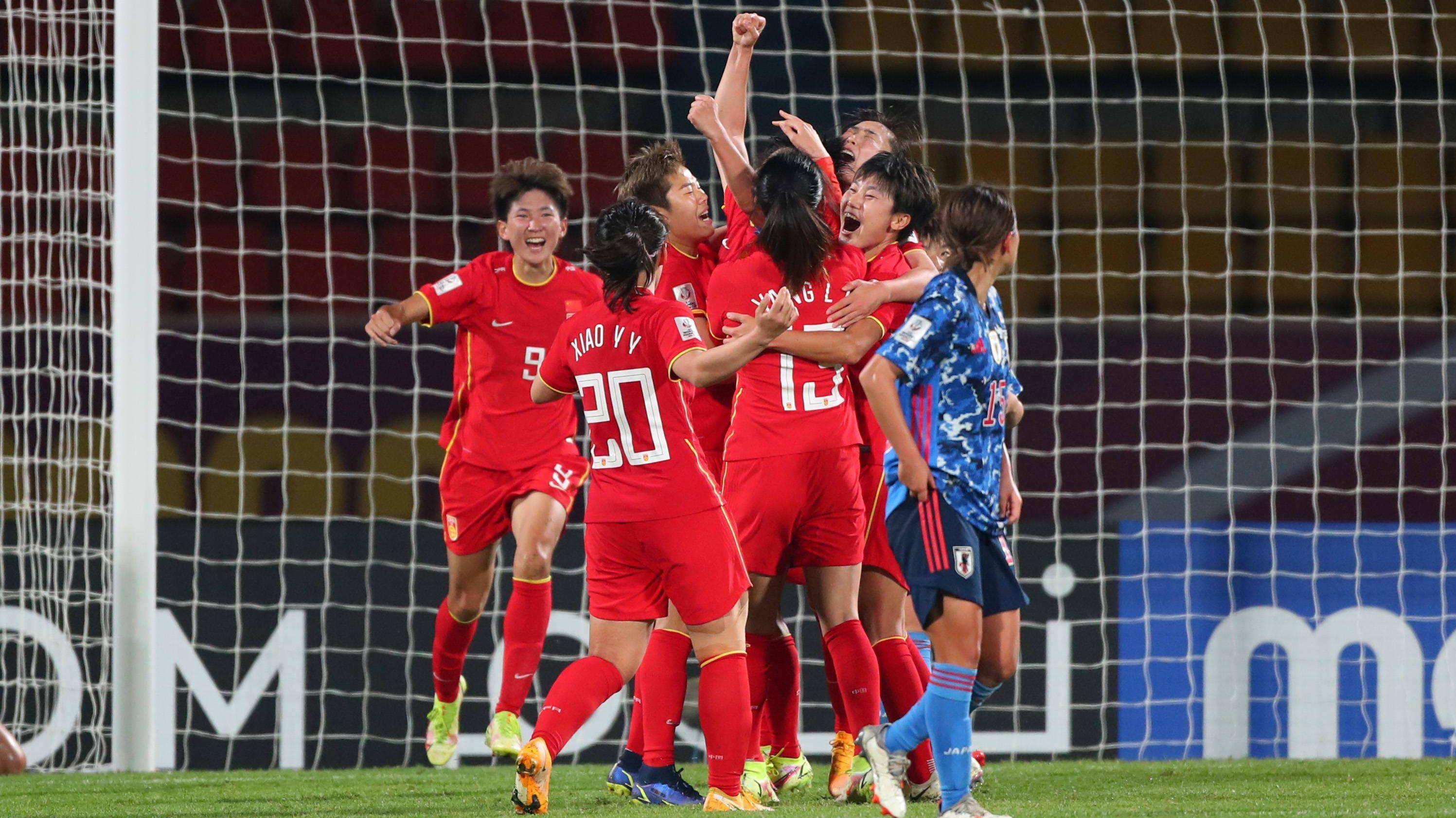 包含东亚杯-中国女足4-2中国台北两球领先被追平邵子钦双响的词条