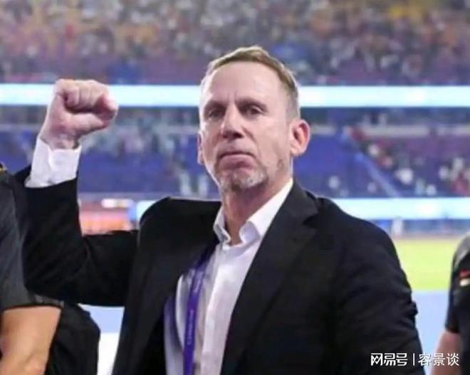 关于不是郑智，久尔杰维奇将执教国足，这位球迷的评论让人眼前一亮的信息