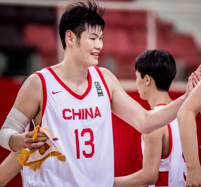 关于张博源22分郇斯楠16分5帽，中国大胜约旦的信息